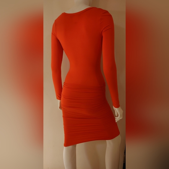 NWT Bt. Poppy BCBG MaxAzria Ruched V-Neck Midi Cocktail Dress - XXS / 00 / 0 😍 - Picture 3 of 9